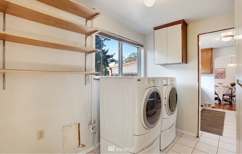 Building Photo - 5511 Fairlawn Drive SW