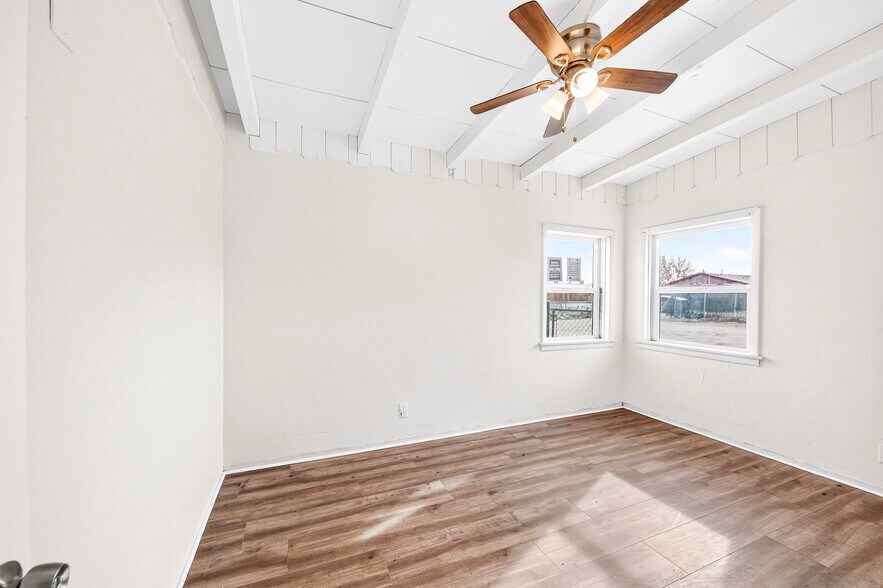 Building Photo - 11393 Lee Ave