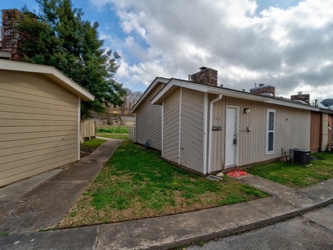 Building Photo - 13843 Turnberry Ln