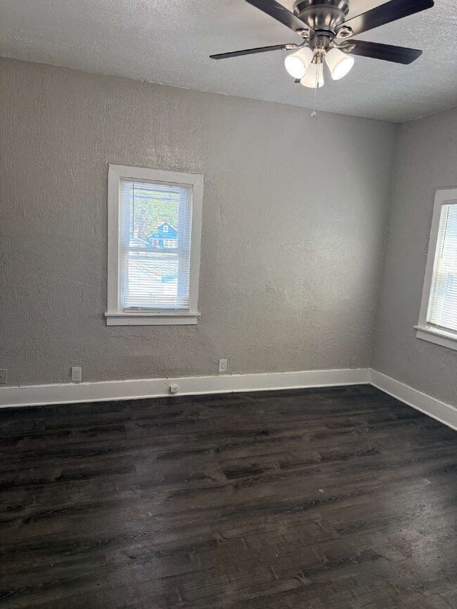 Building Photo - Beautiful 1 bed, 1 bath