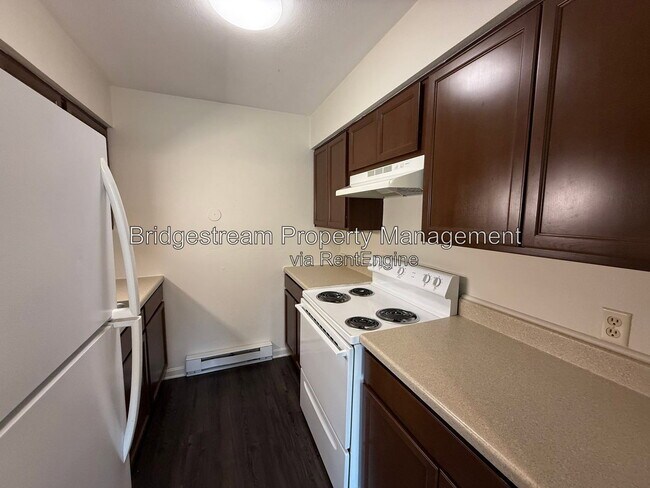 Building Photo - 1299 Sanlor Ave
