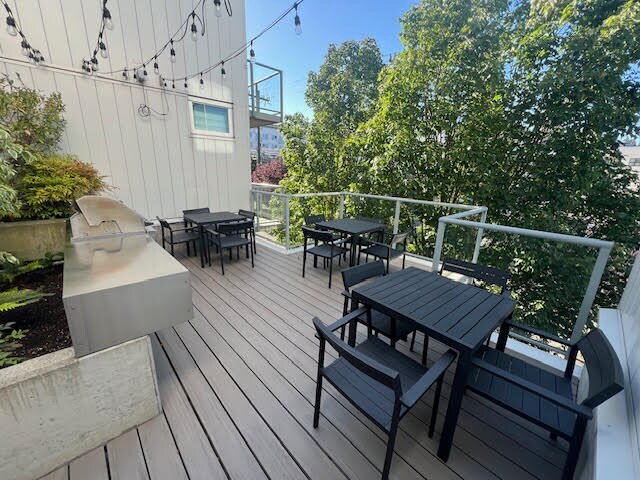 Building Photo - 501 Roy St