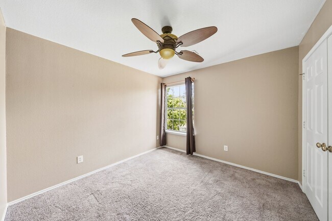 Building Photo - 4323 Ringrose Dr