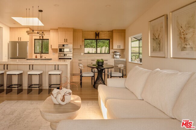 Building Photo - 7802 Torreyson Dr