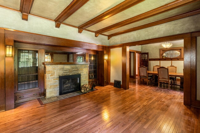 Building Photo - 6789 N Elm Tree Rd