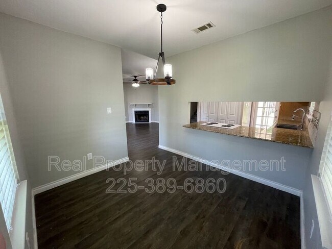 Building Photo - 1531 Lila St