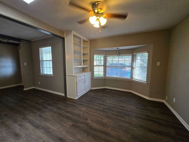 Building Photo - 1309 Greencove Dr