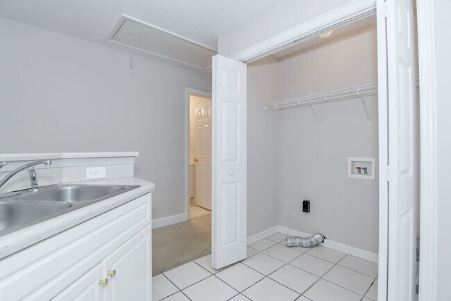 Building Photo - 275 Caldwell Cir