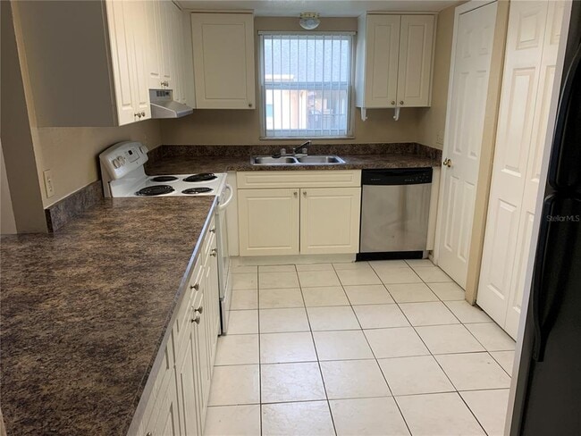 Building Photo - 2433 Barley Club Dr