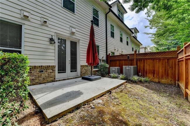 Building Photo - 5240 Cresslyn Rdg