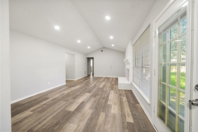 Building Photo - 14406 Cypress Branch Dr