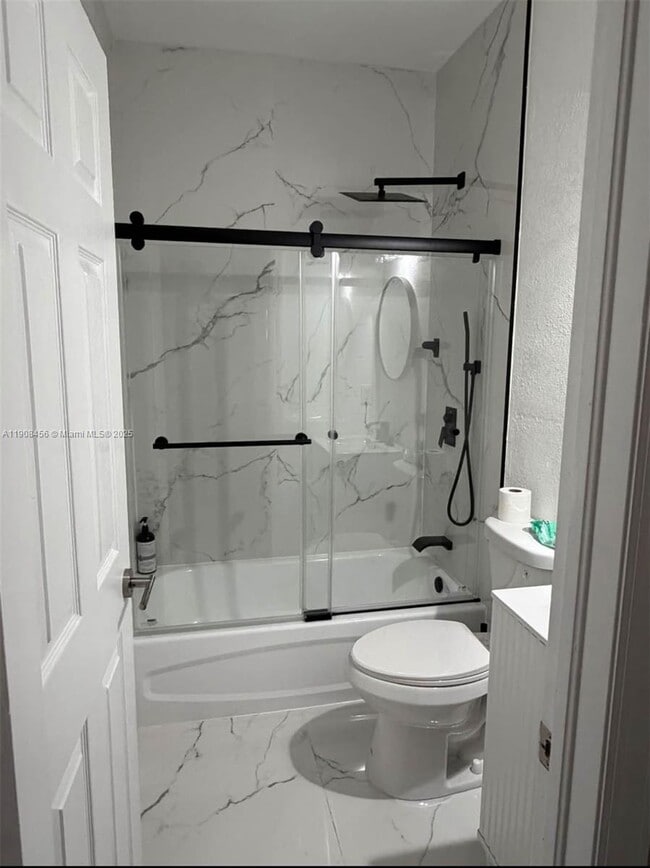 Building Photo - 965 SW 153rd Path