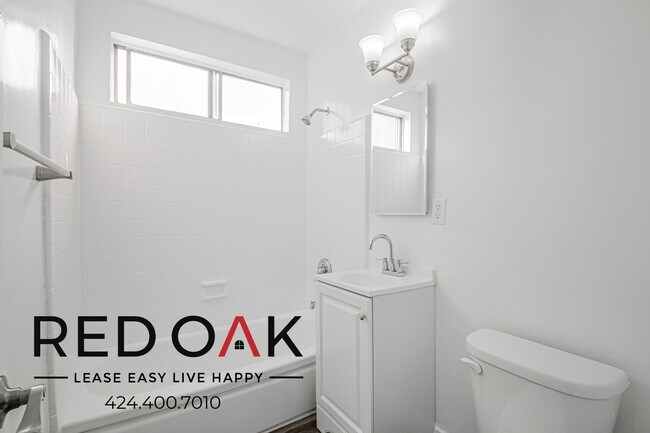 Building Photo - 4037 McLaughlin Ave