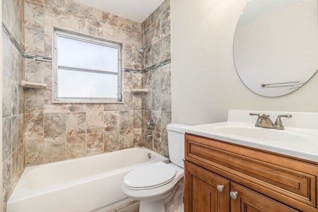 Building Photo - Completely Remodeled 3 Bed 2 Bath 1 Car Ga...