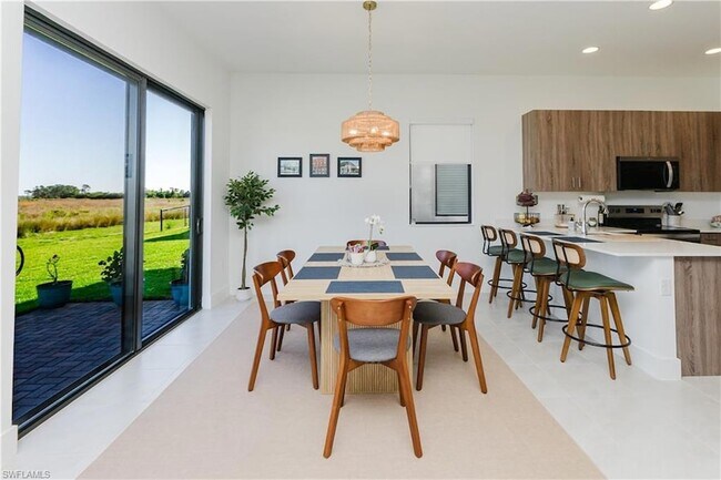 Building Photo - 5875 Cassidy Ln