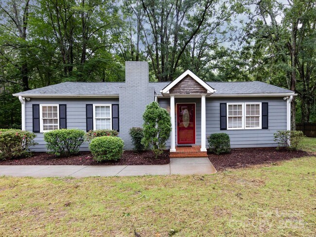 Building Photo - 3109 Forest Lawn Dr