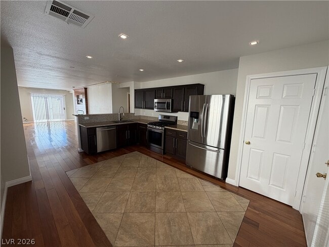 Building Photo - 8817 Shady Pines Dr