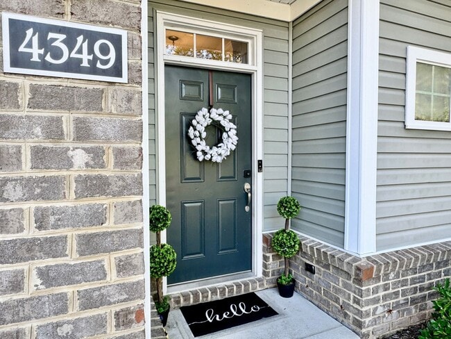 Building Photo - Available 11-06-25! Some Utilities Include...