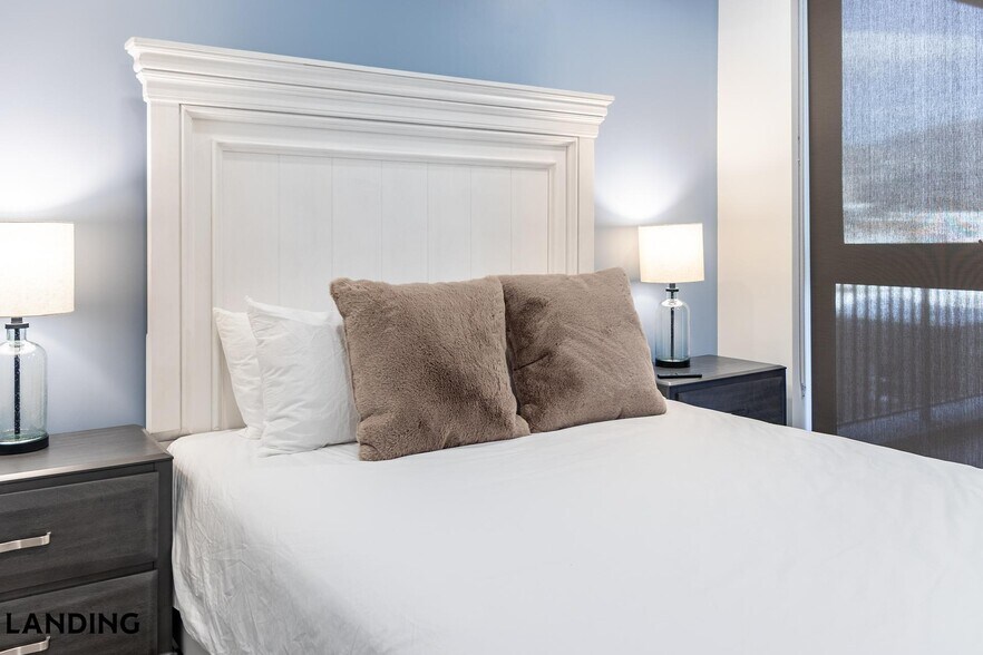 Building Photo - 343 S 400 E