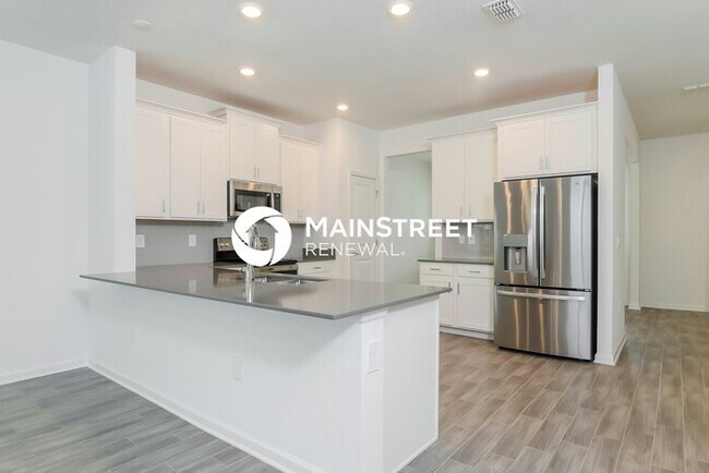 Building Photo - 3 Bedroom Pet-Friendly Home in St. Cloud, FL with Main Street Renewal