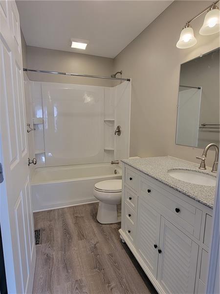 Building Photo - 1040 Wilson Pl