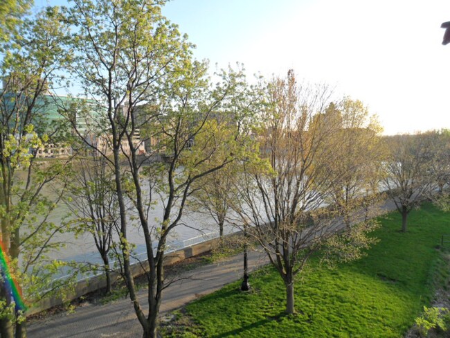 Building Photo - 11 Linwood St