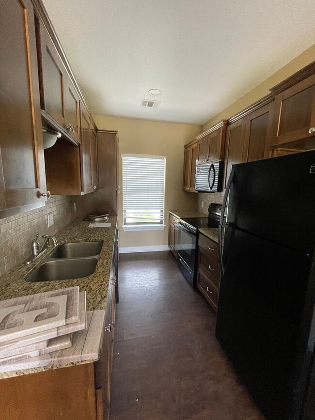 Building Photo - 105 Homonu Ct