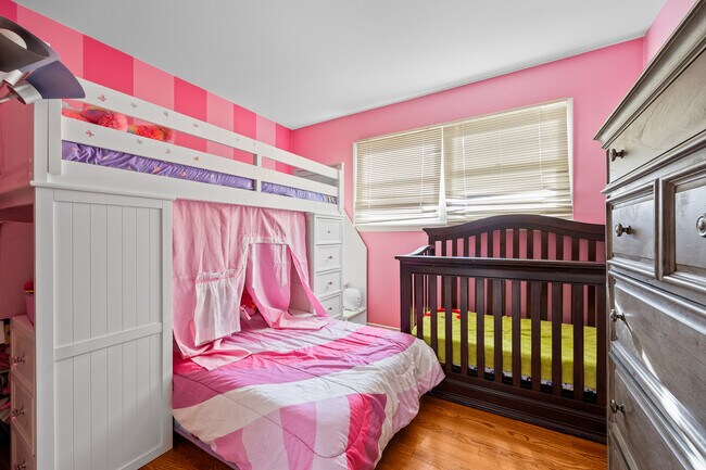 Building Photo - 12755 S Elizabeth Dr