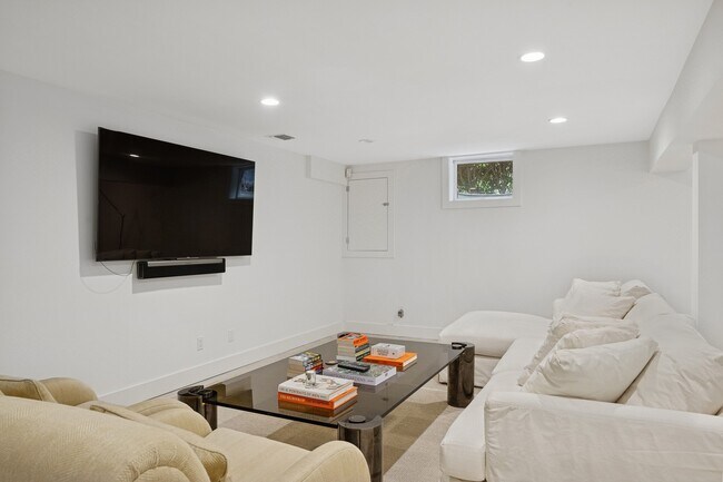 Building Photo - 5 Tanager Ln