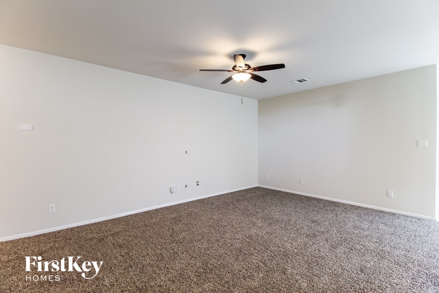 Building Photo - 721 Watson Wy