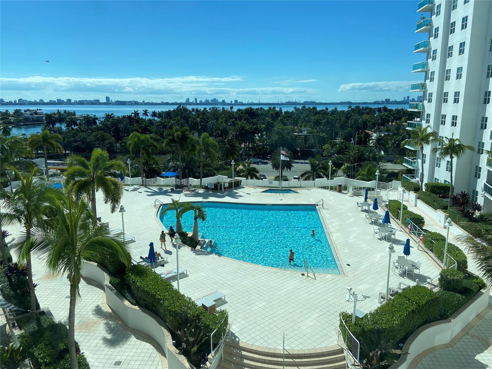 Building Photo - 7900 Harbor Island Dr