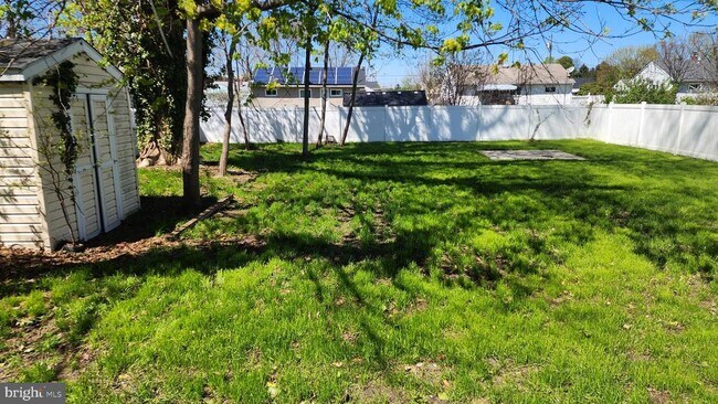 Building Photo - 213 Overbrook Ave