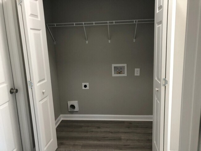 Building Photo - 28 Bill Rutledge Rd