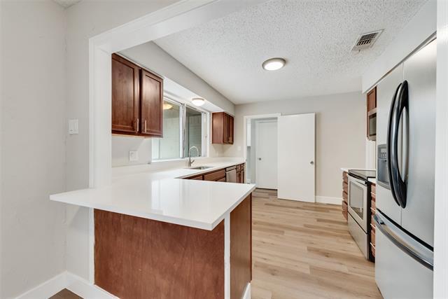Building Photo - 1124 Janell Dr