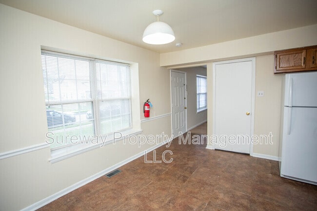 Building Photo - 5729 Irving Ave