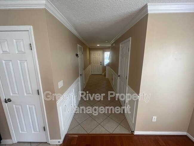 Building Photo - 1500 Calming Water Dr