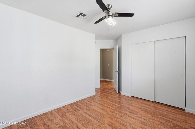 Building Photo - 8871 E Citrus Tree Dr