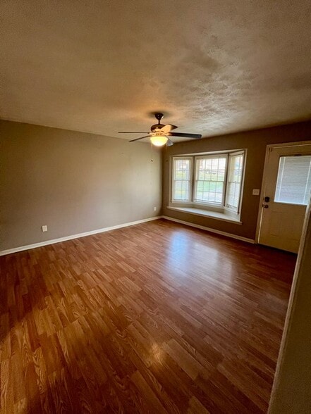 Building Photo - 6044 Cordova Rd