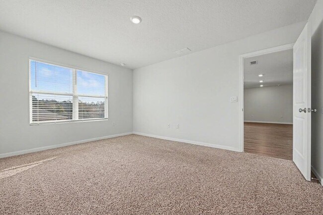 Building Photo - 3277 Chapelwood Dr