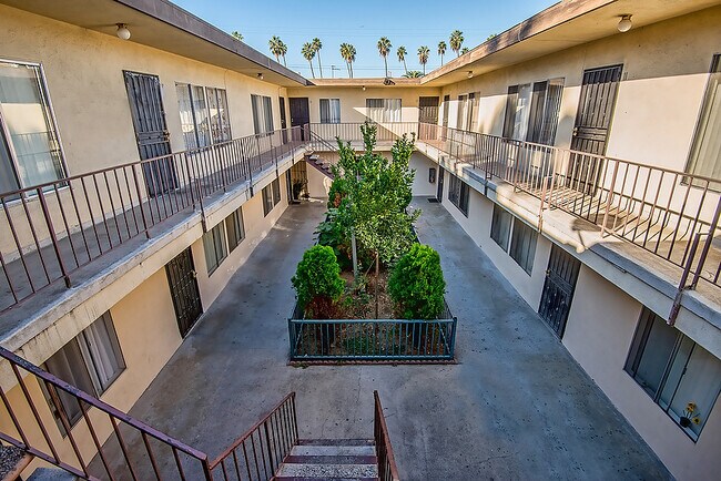 Building Photo - eld1145