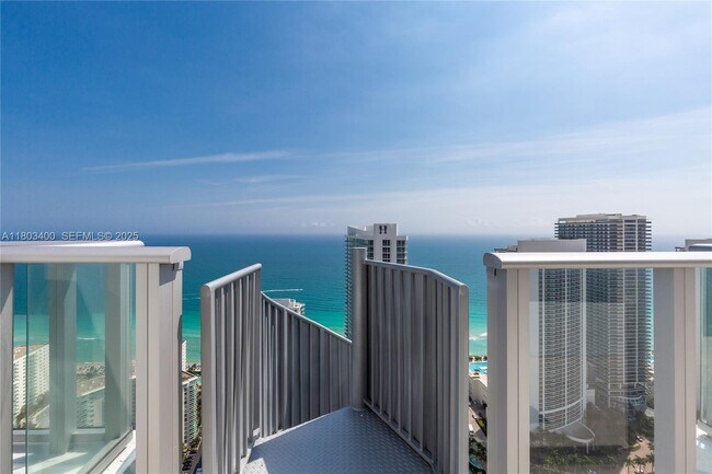 Building Photo - 4010 S Ocean Dr