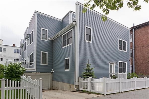 Building Photo - 108 Gore St