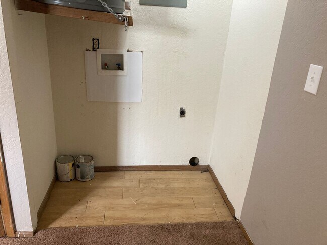 Building Photo - 1 Bedroom 1 Bathroom Apartment!