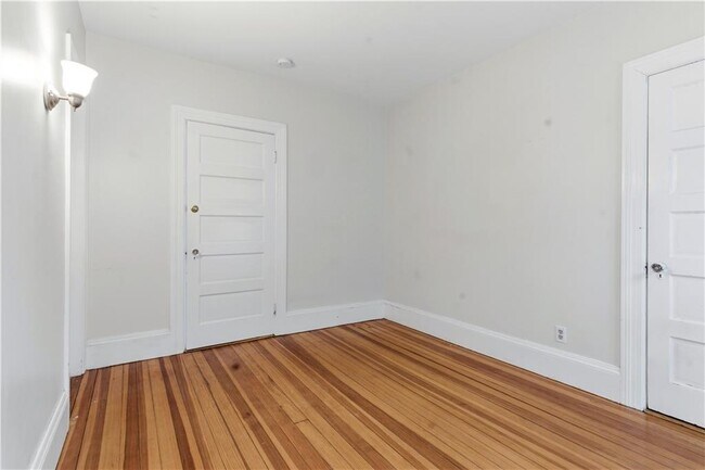 Building Photo - 63 Park Ave