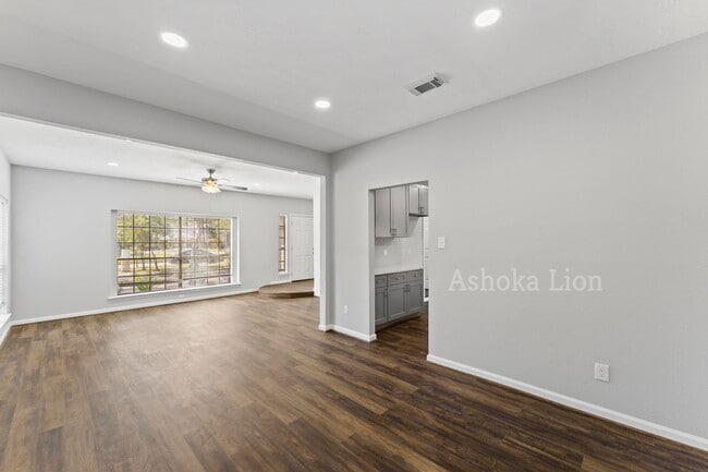 Building Photo - Coming Soon ! Come check out this beautifu...