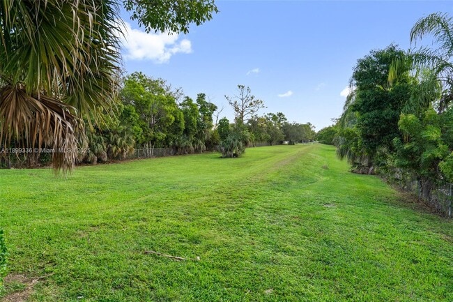 Building Photo - 9405 SW 76th St