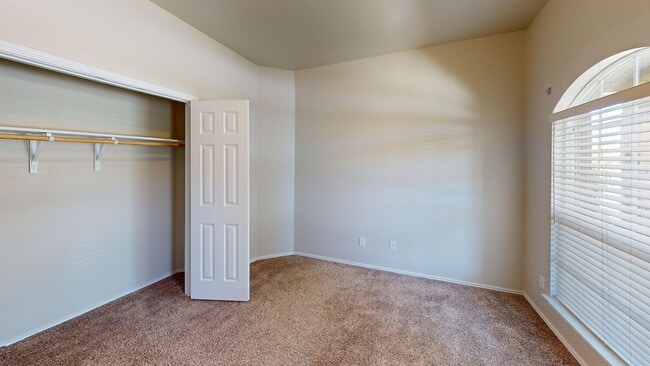 Building Photo - Wonderful 3 Bedroom, 2 Bath Home in Highly Desirable Splawn Ranch Subdivision