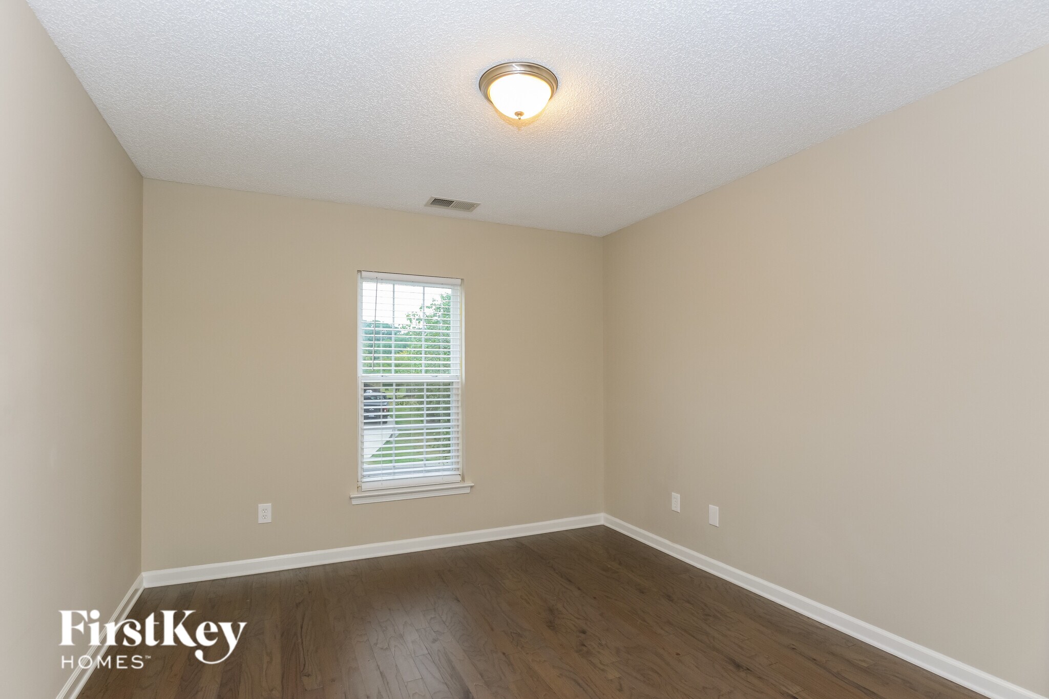 Building Photo - 16226 Greybriar Forest Ln