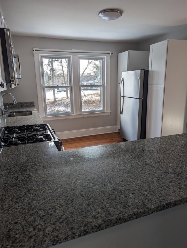 Building Photo - 419 New London Turnpike