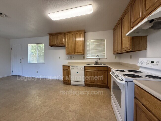 Building Photo - 6635 Chandler Dr